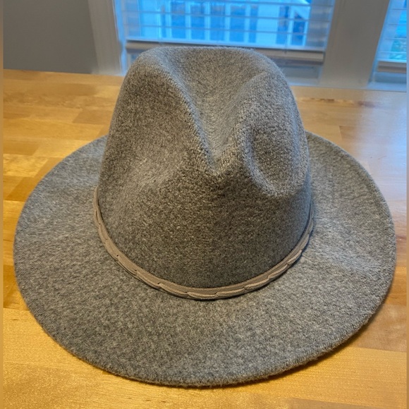 Gray Hat - Picture 2 of 5